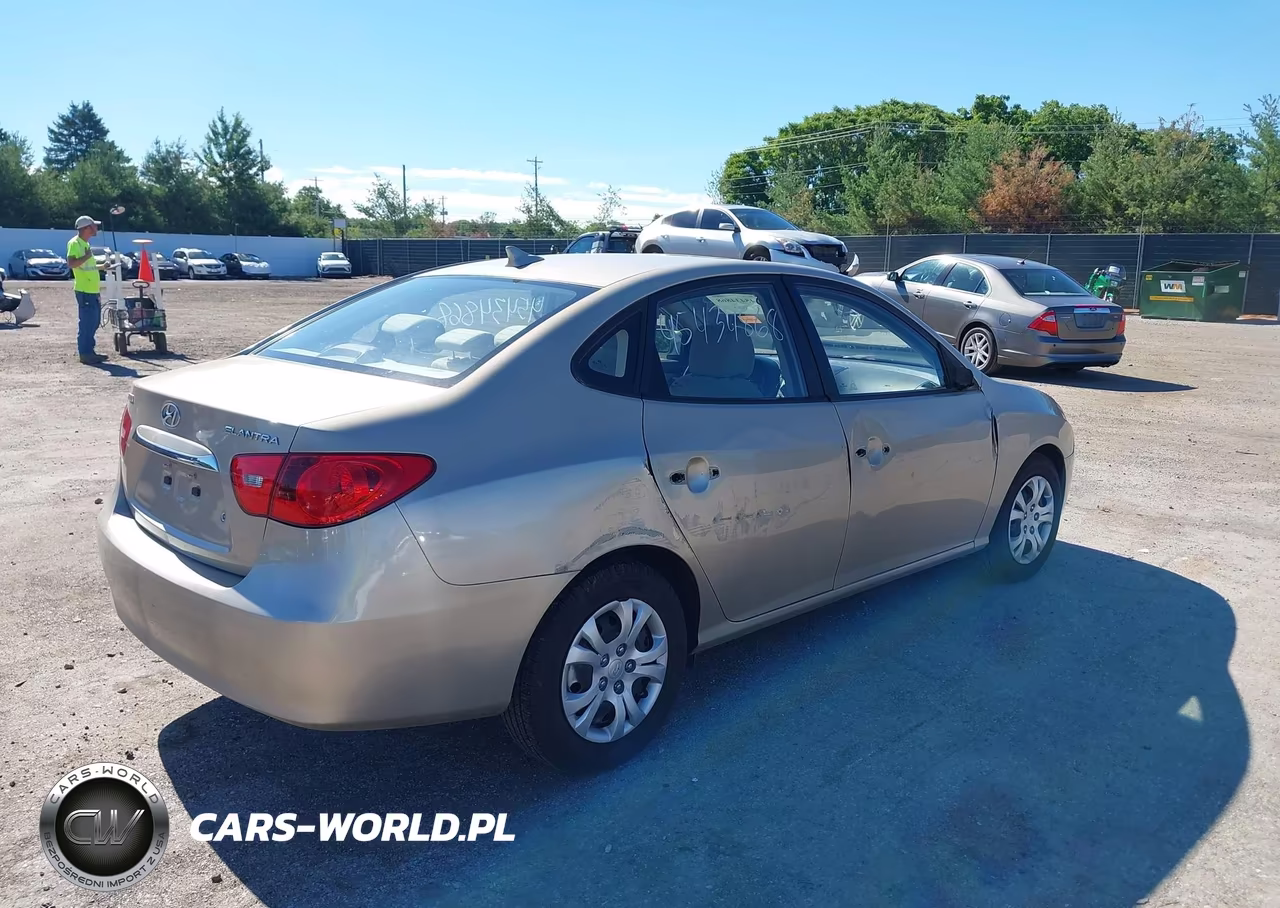 2010 Hyundai Elantra Gls VIN:KMHDU4AD7AU113030 - 4