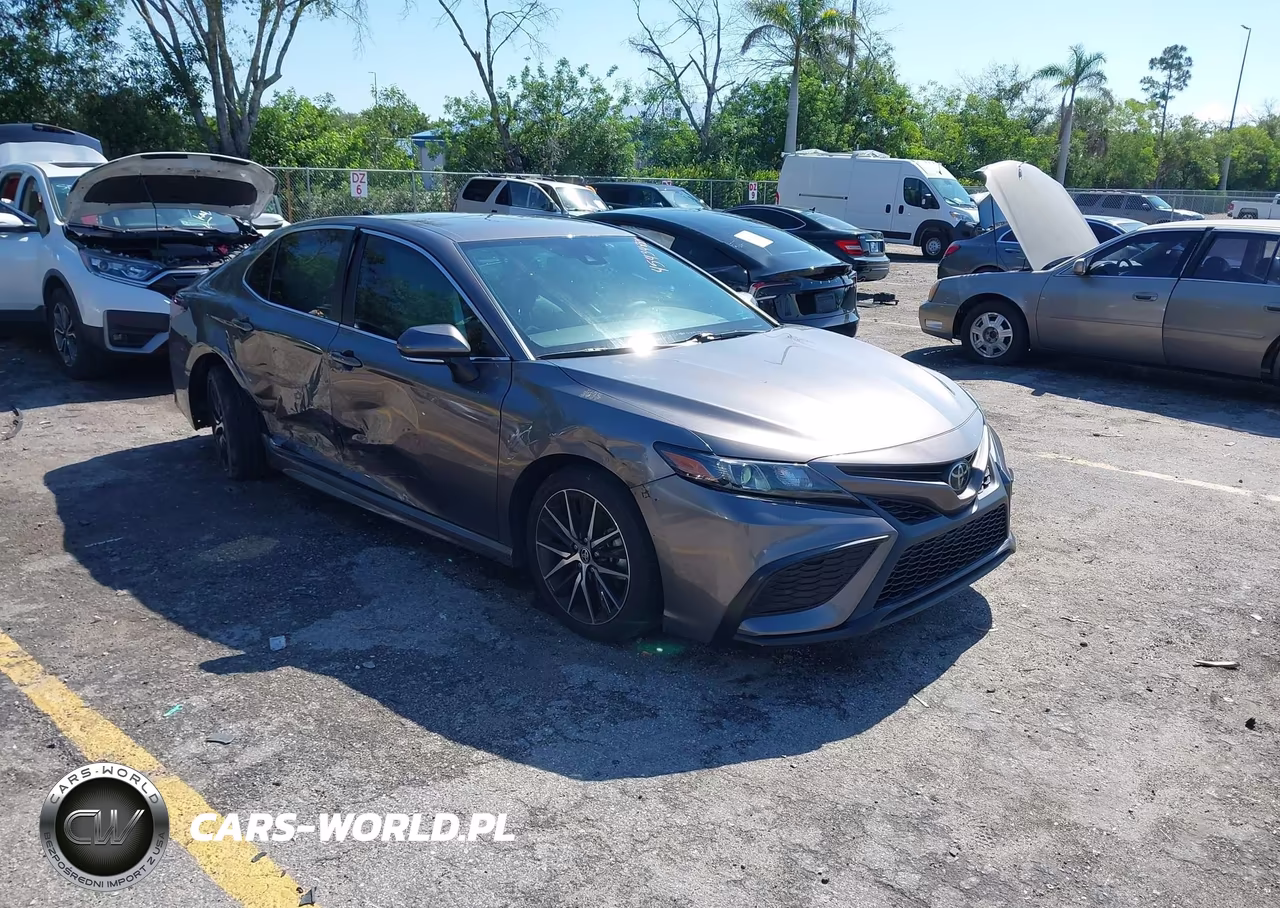 2024 Toyota Camry Se – zdjęcie 1 z 16
