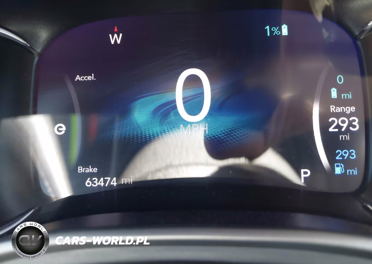 2017 Chrysler Pacifica Hybrid Touring Plus VIN:2C4RC1H7XHR797428 - 15