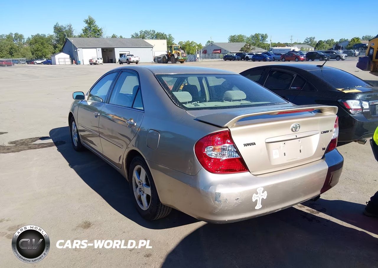 2002 Toyota Camry Se VIN:4T1BF32K42U015566 - 3
