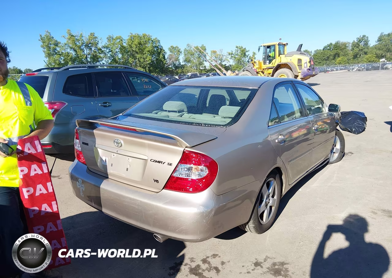 2002 Toyota Camry Se VIN:4T1BF32K42U015566 - 4