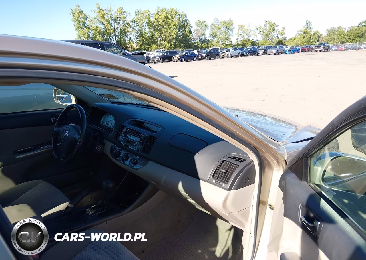 2002 Toyota Camry Se VIN:4T1BF32K42U015566 - 5