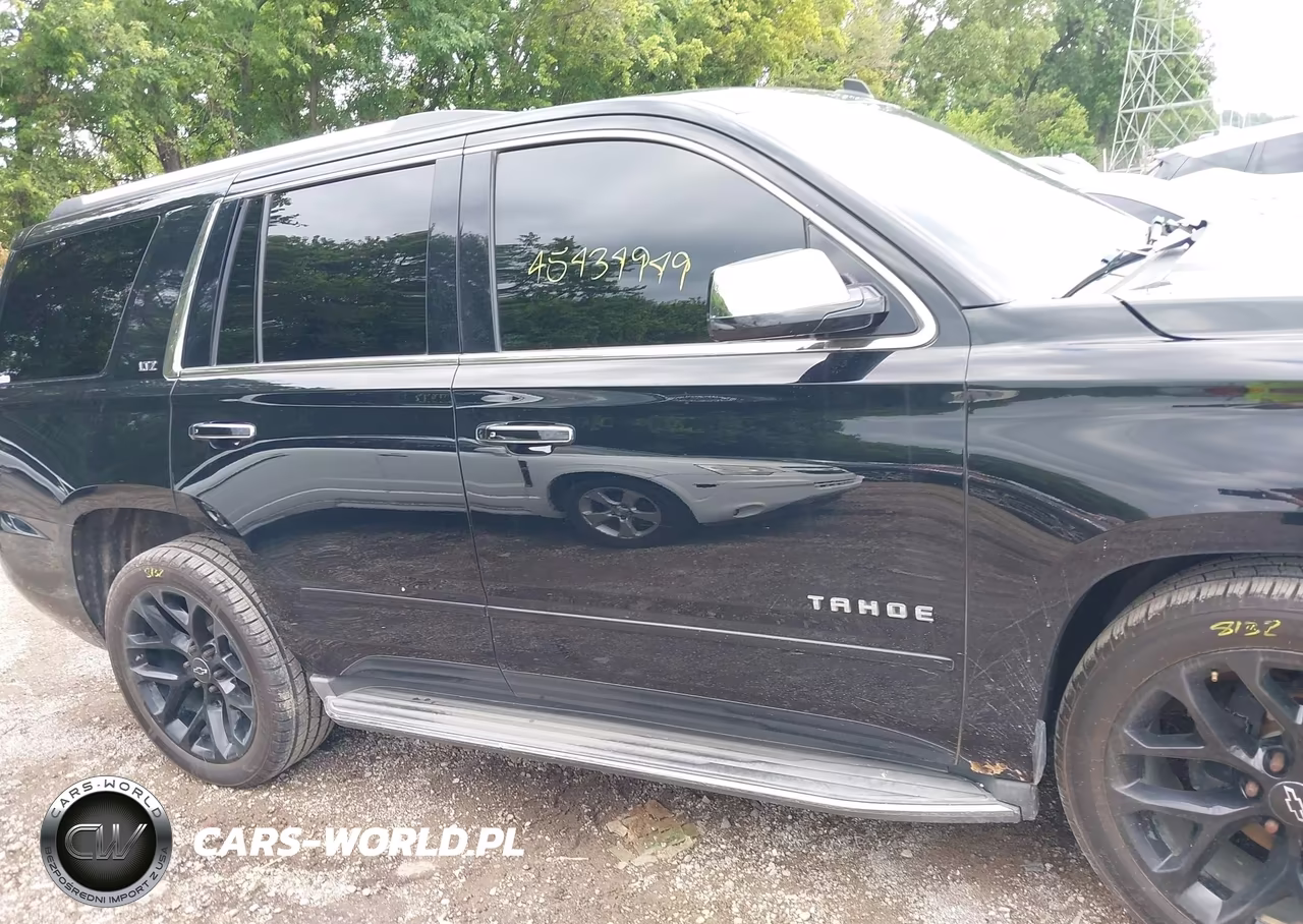 2015 Chevrolet Tahoe Ltz VIN:1GNSKCKC8FR111290 - 13