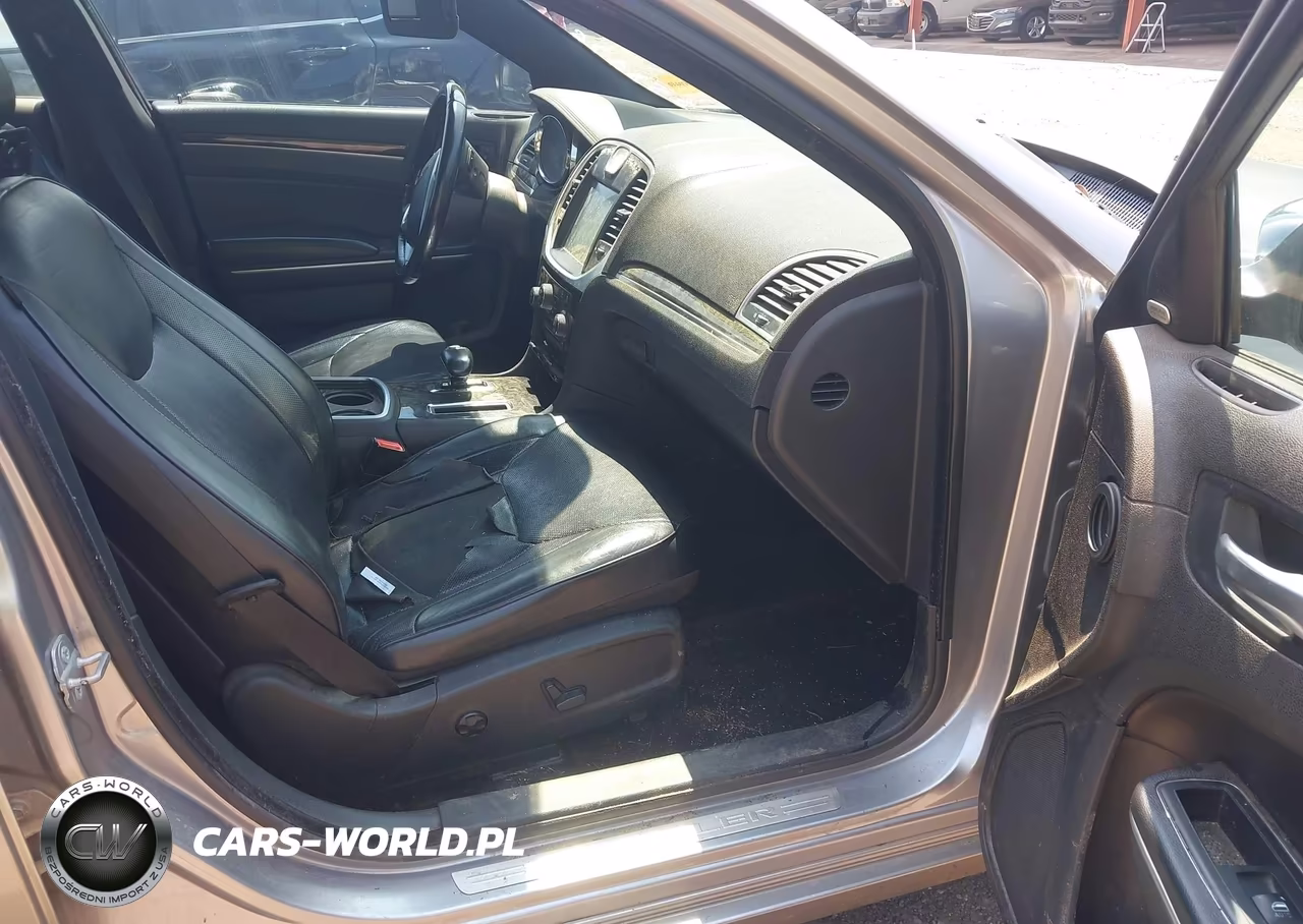 2014 Chrysler 300C Awd VIN:2C3CCAKG3EH253096 - 5