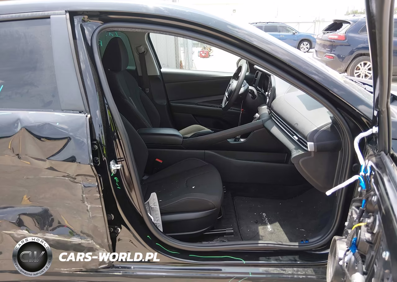 2022 Hyundai Elantra Sel VIN:KMHLM4AG2NU313616 - 5