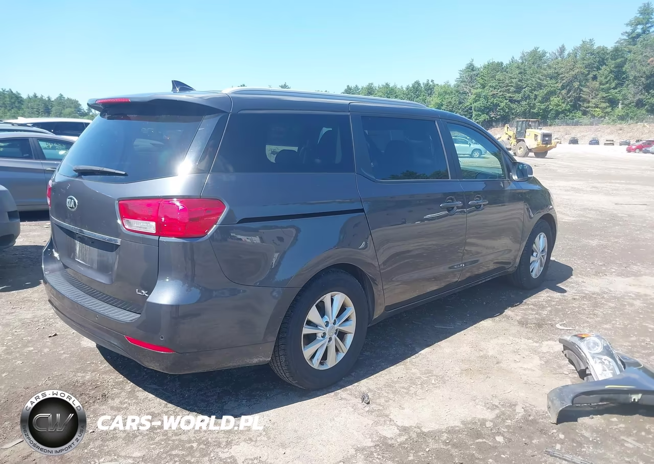2017 Kia Sedona Lx VIN:KNDMB5C18H6253332 - 4