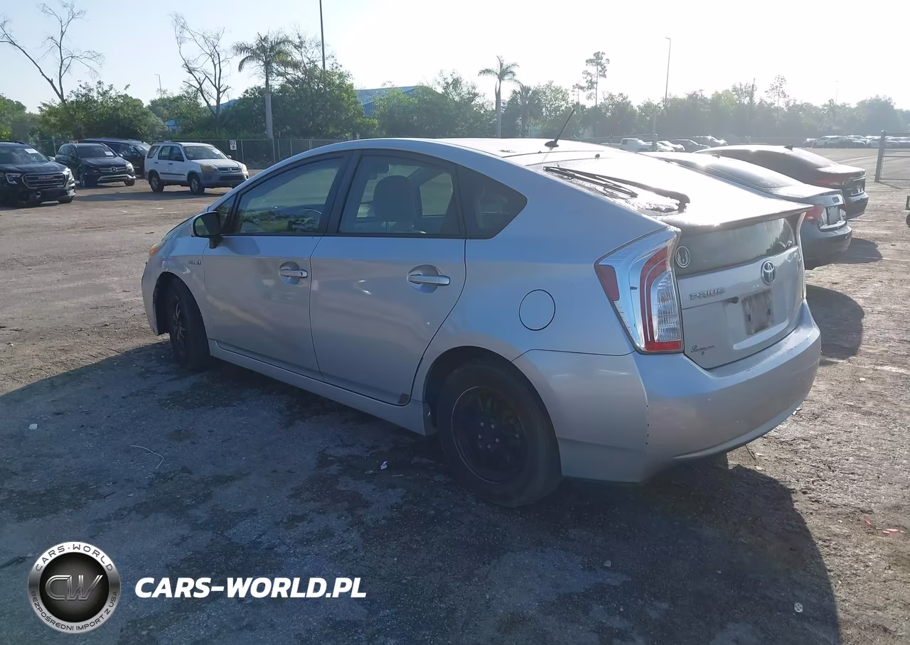 2014 Toyota Prius Two VIN:JTDKN3DU5E0393350 - 3