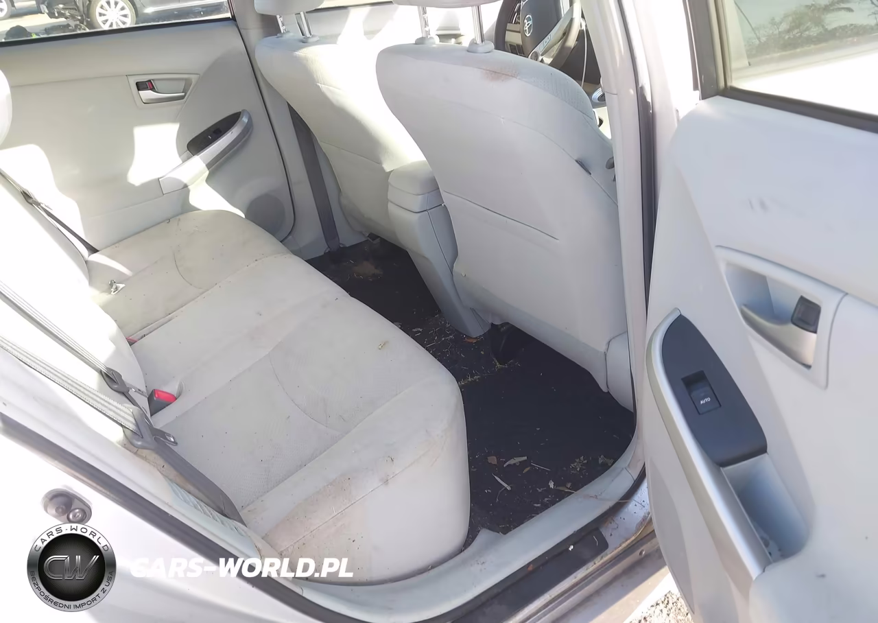 2014 Toyota Prius Two VIN:JTDKN3DU5E0393350 - 8