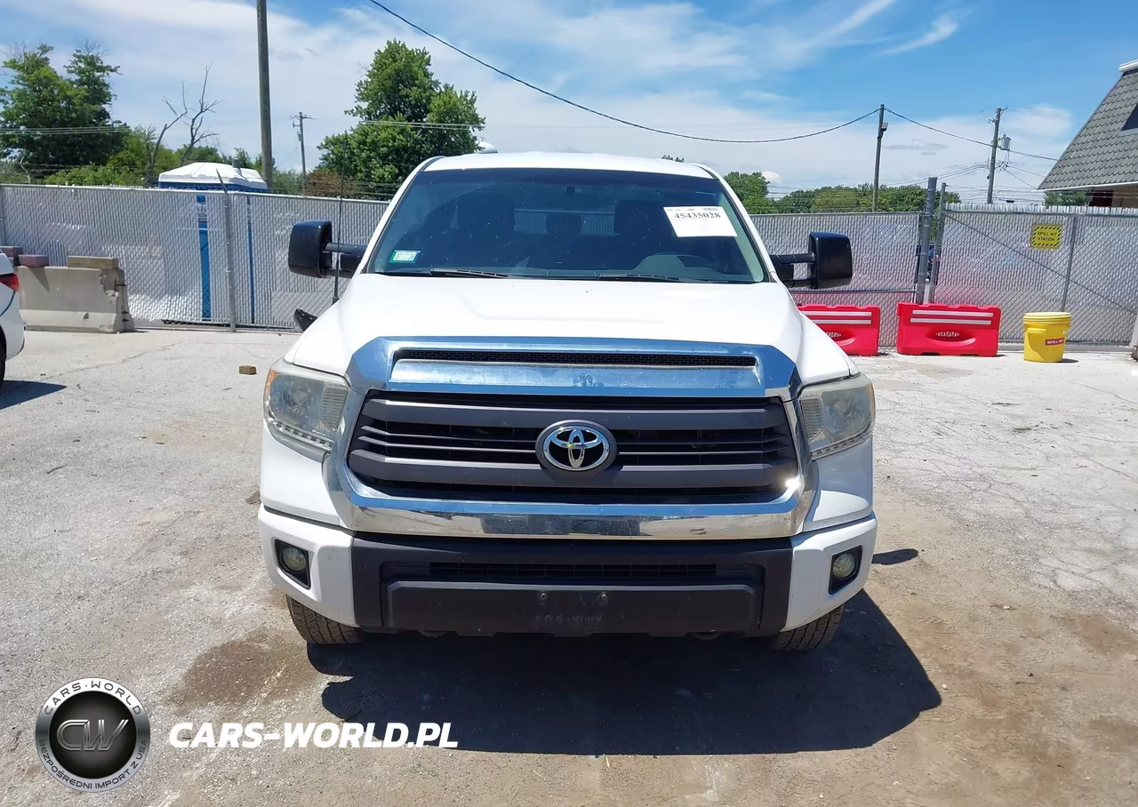 2017 Toyota Tundra Sr 5.7L V8 VIN:5TFCY5F12HX021910 - 13