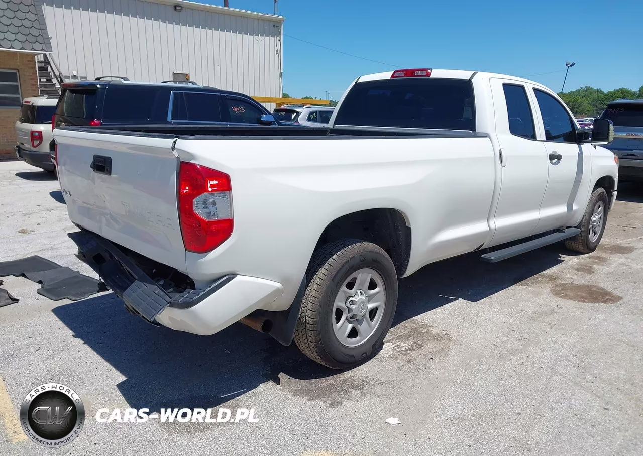 2017 Toyota Tundra Sr 5.7L V8 VIN:5TFCY5F12HX021910 - 4