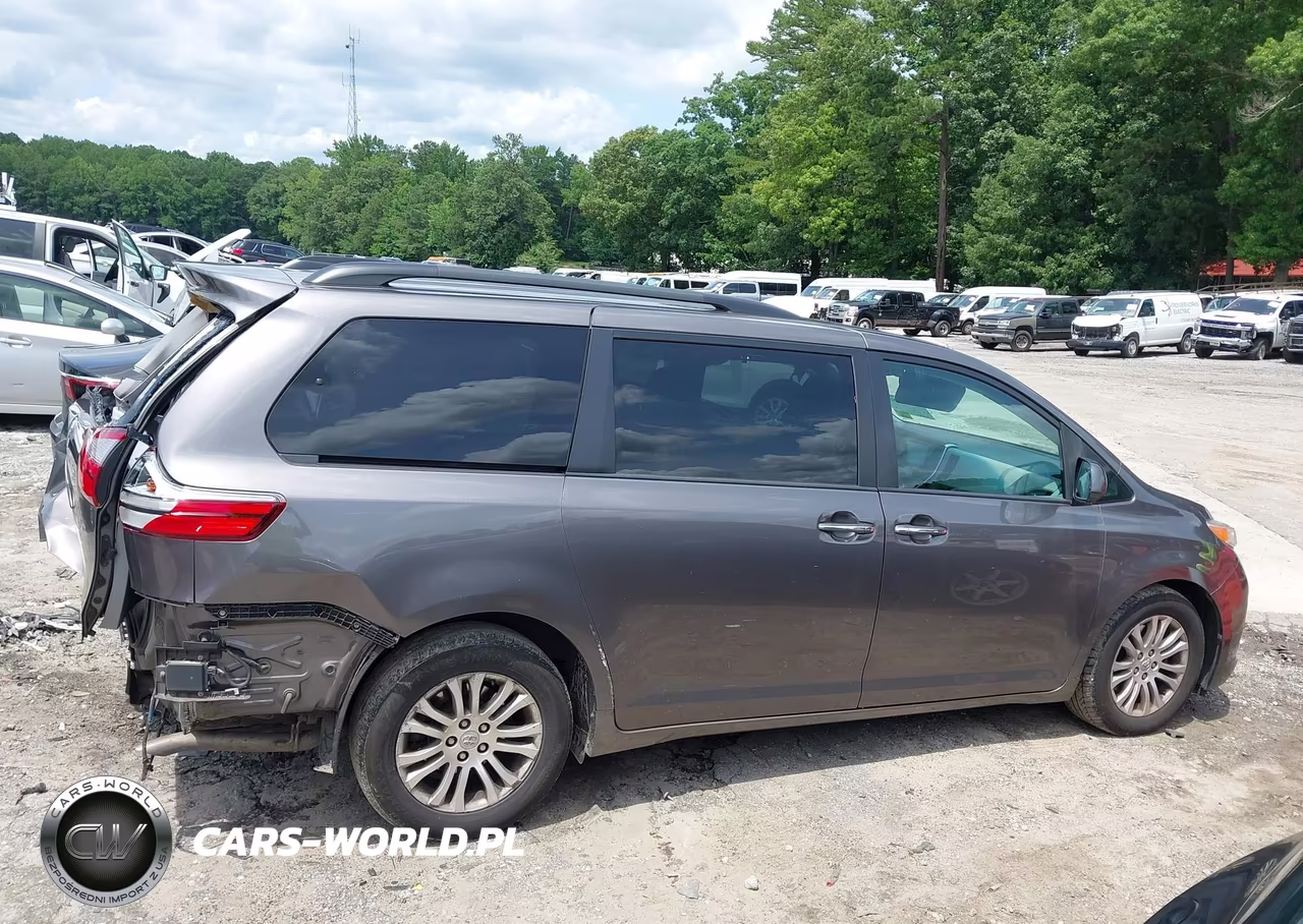 2017 Toyota Sienna Xle 8 Passenger VIN:5TDYZ3DC8HS815182 - 13