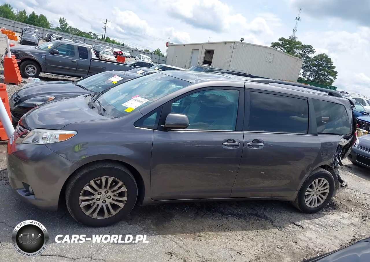 2017 Toyota Sienna Xle 8 Passenger VIN:5TDYZ3DC8HS815182 - 14