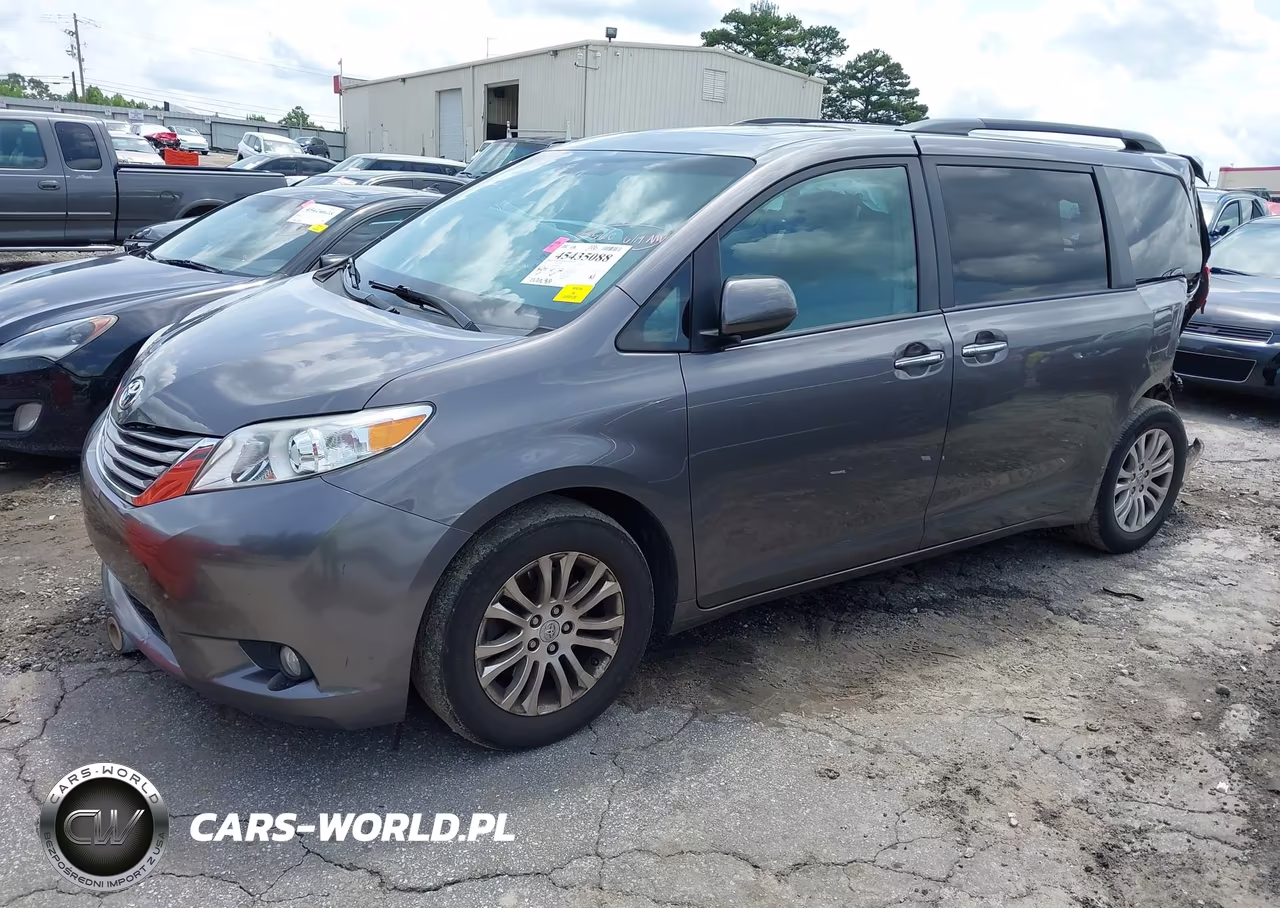 2017 Toyota Sienna Xle 8 Passenger VIN:5TDYZ3DC8HS815182 - 2