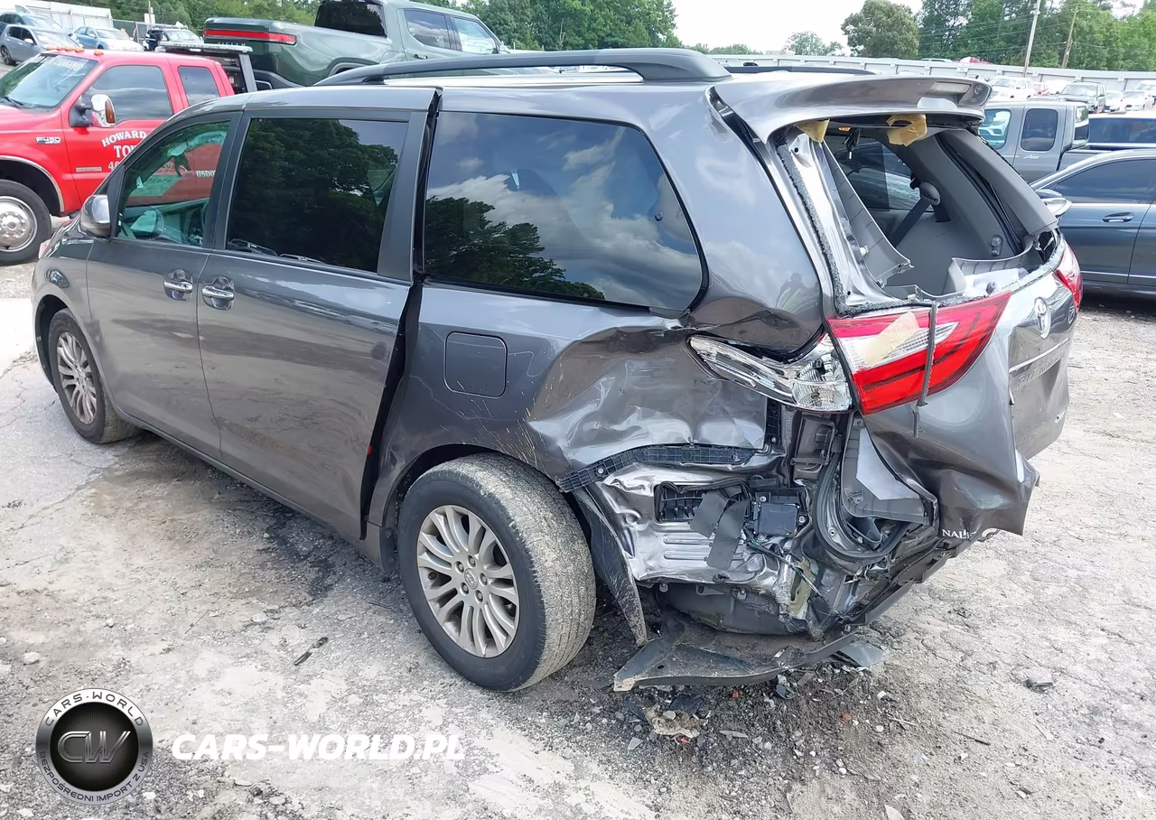 2017 Toyota Sienna Xle 8 Passenger VIN:5TDYZ3DC8HS815182 - 3