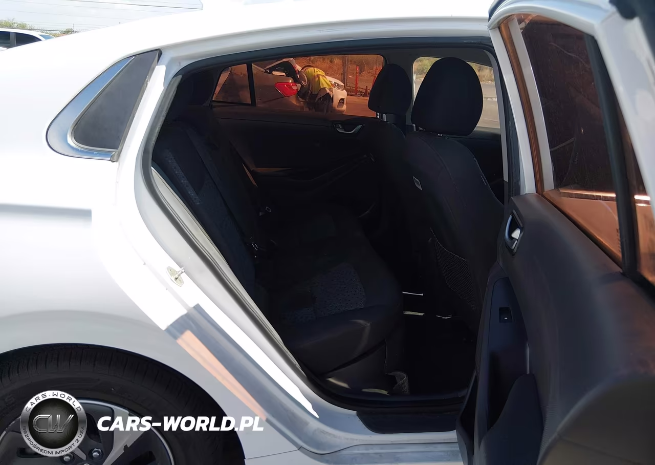 2017 Hyundai Ioniq Hybrid Sel VIN:KMHC75LC6HU030664 - 8