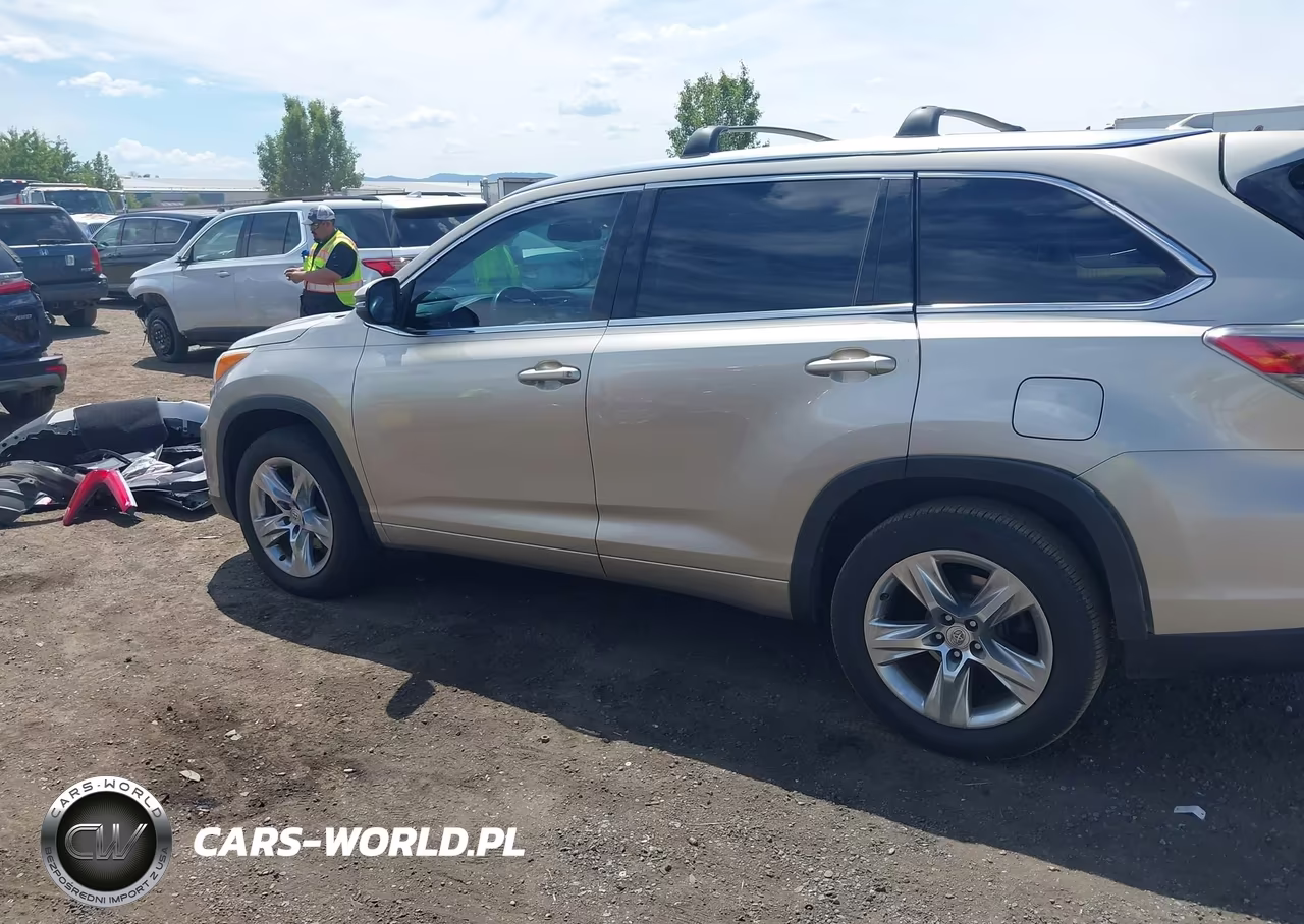 2015 Toyota Highlander Limited V6 VIN:5TDYKRFH6FS116100 - 15