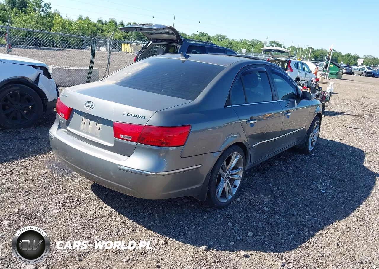 2009 Hyundai Sonata Limited VIN:5NPEU46C29H491710 - 4