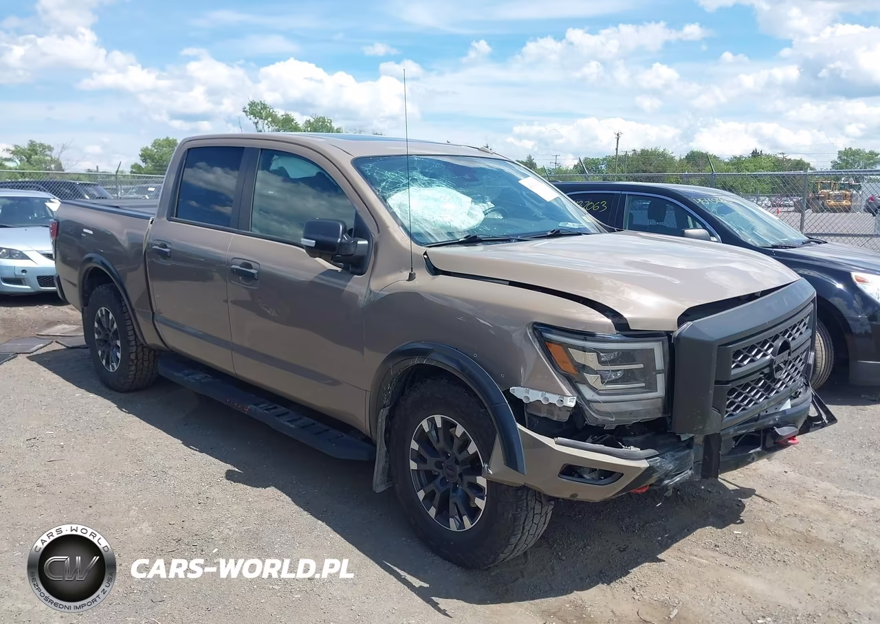 2021 Nissan Titan Pro-4X 4X4 – zdjęcie 1 z 15