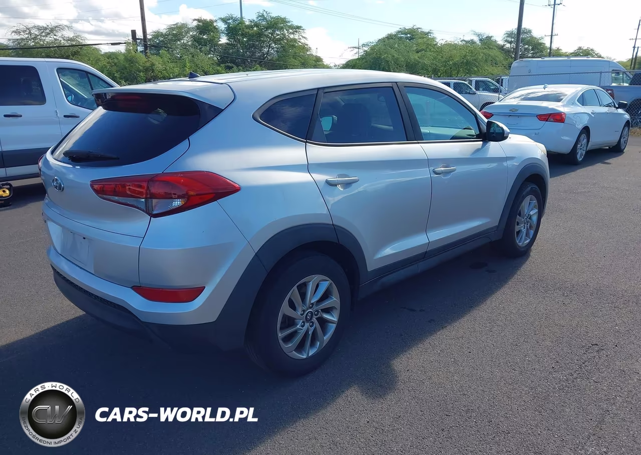2018 Hyundai Tucson Se VIN:KM8J23A41JU700570 - 4