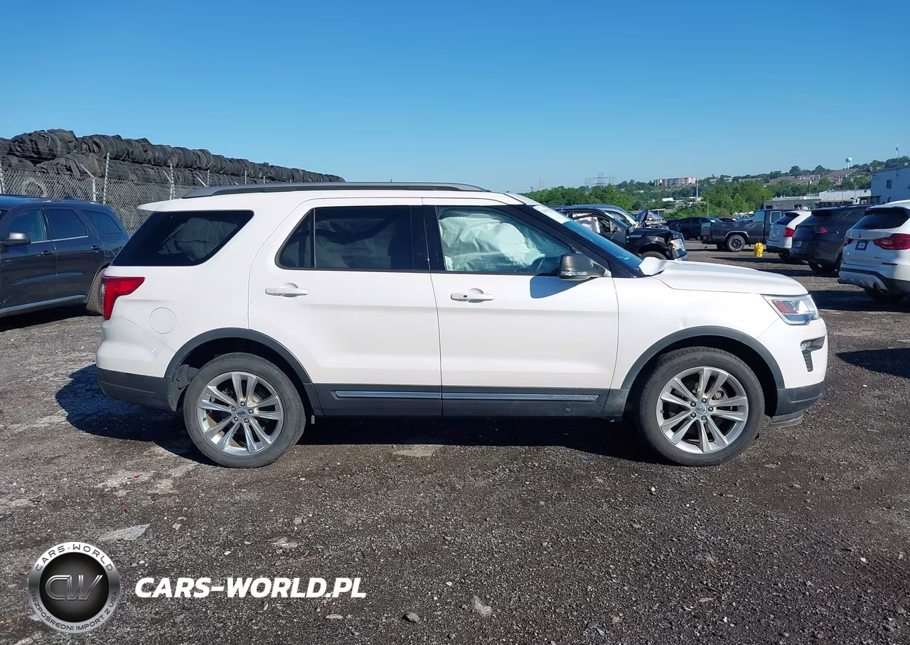 2019 Ford Explorer Xlt VIN:1FM5K8D85KGA82764 - 13