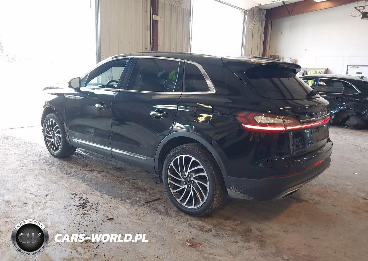 2020 Lincoln Nautilus Reserve VIN:2LMPJ6K98LBL03041 - 3