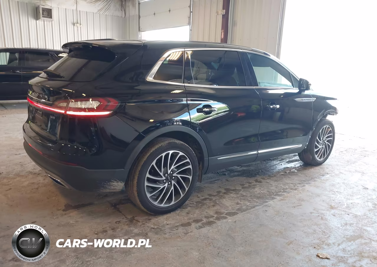 2020 Lincoln Nautilus Reserve VIN:2LMPJ6K98LBL03041 - 4