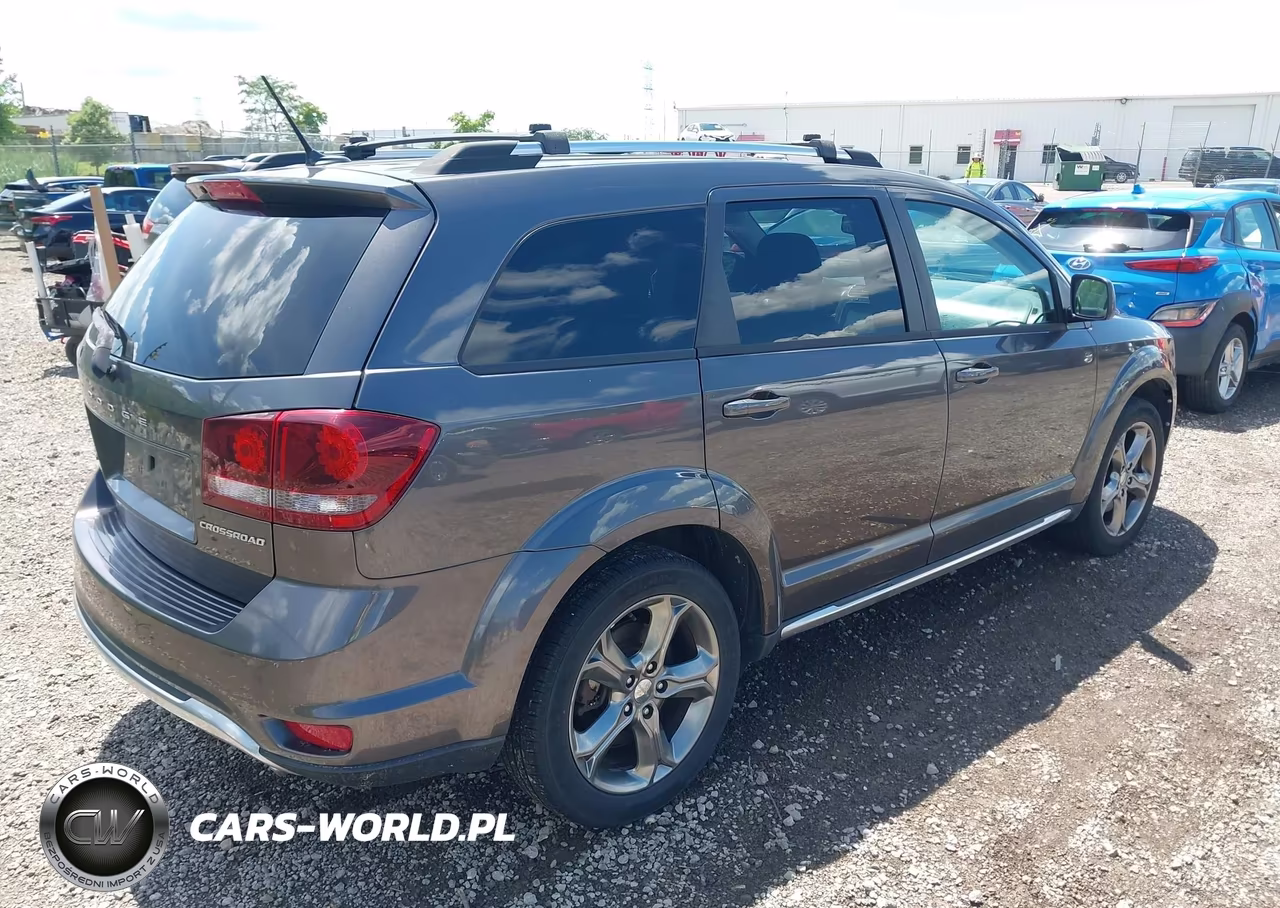 2016 Dodge Journey Crossroad Plus VIN:3C4PDDGG2GT243271 - 4