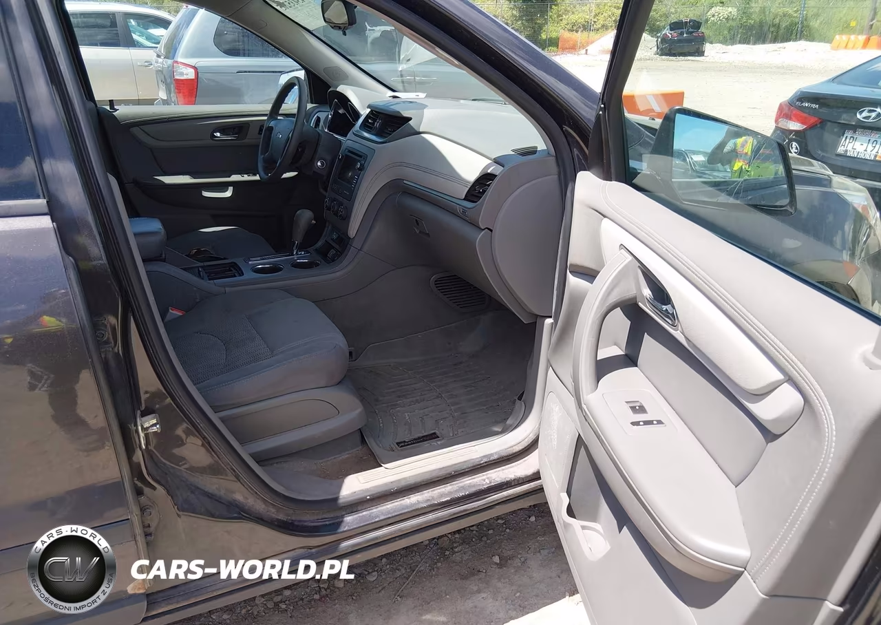 2017 Chevrolet Traverse Ls VIN:1GNKVFED0HJ174690 - 5