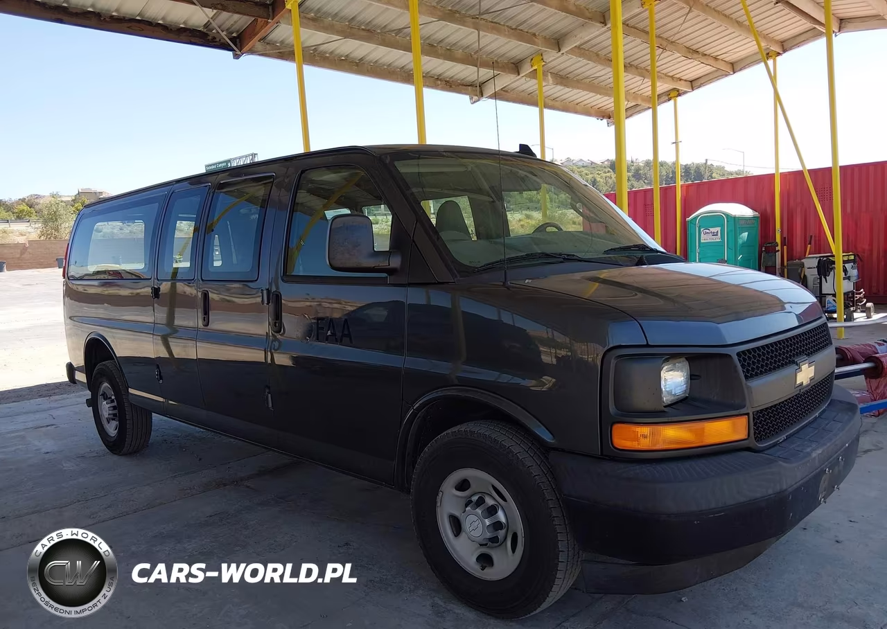 2017 Chevrolet Express 3500 Work Van VIN:1GCZGHFF7H1246448 - 17