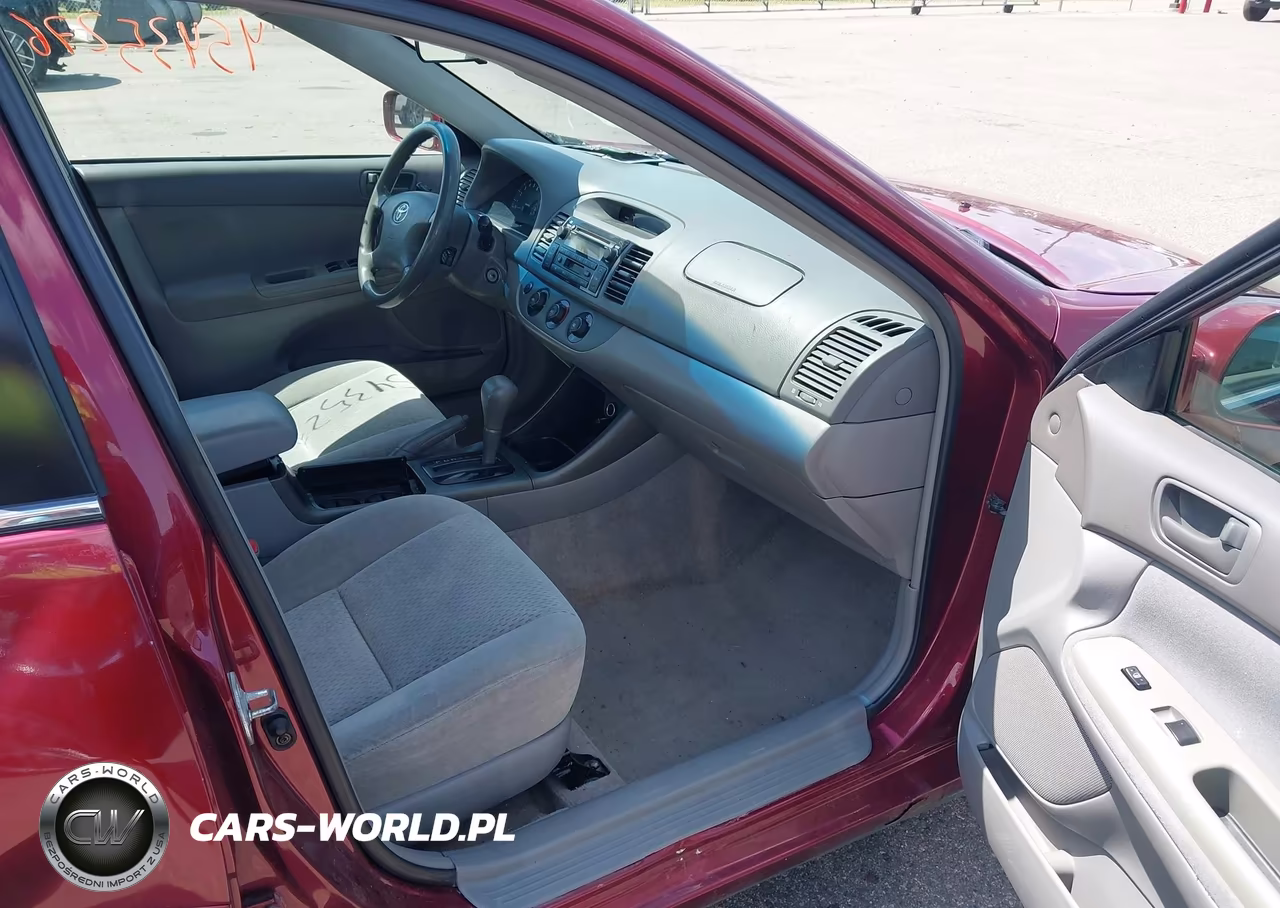 2004 Toyota Camry Le VIN:4T1BE32K94U326920 - 5