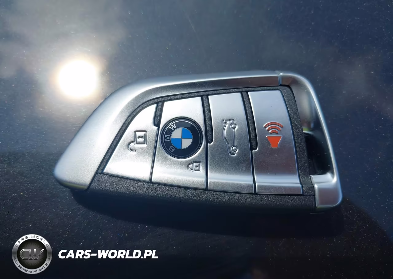 2018 BMW X5 xDrive35I VIN:5UXKR0C56J0Y05328 - 11