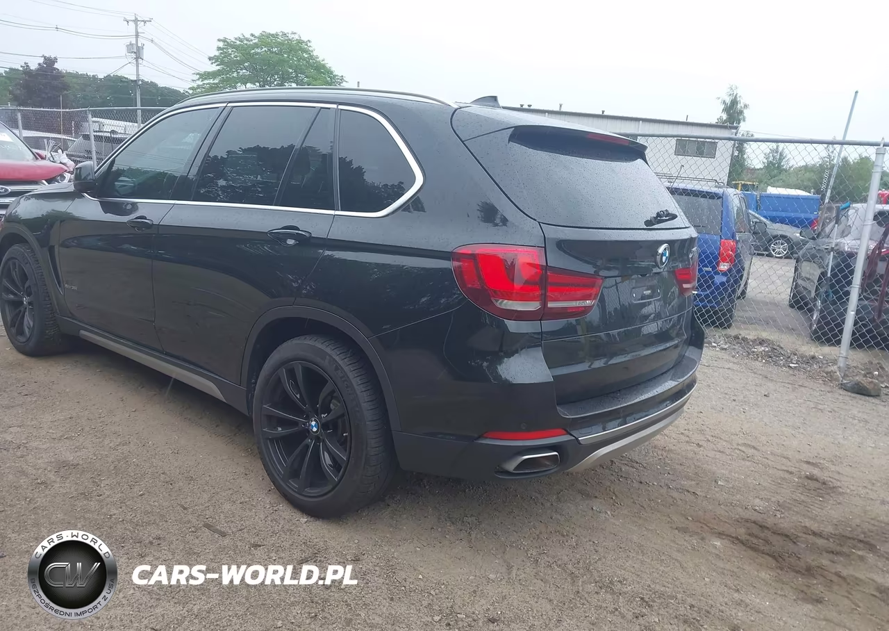 2018 BMW X5 xDrive35I VIN:5UXKR0C56J0Y05328 - 3
