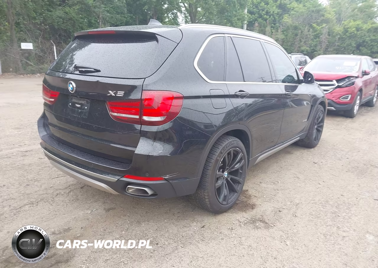 2018 BMW X5 xDrive35I VIN:5UXKR0C56J0Y05328 - 4