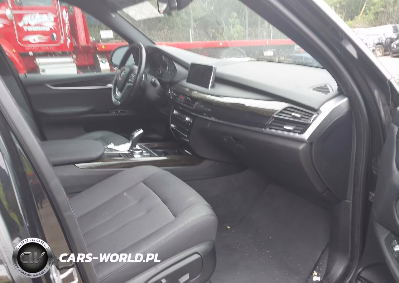 2018 BMW X5 xDrive35I VIN:5UXKR0C56J0Y05328 - 5