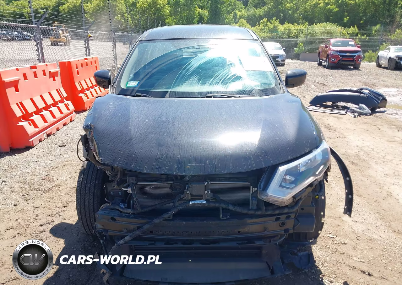 2018 Nissan Rogue S VIN:KNMAT2MT4JP513840 - 13