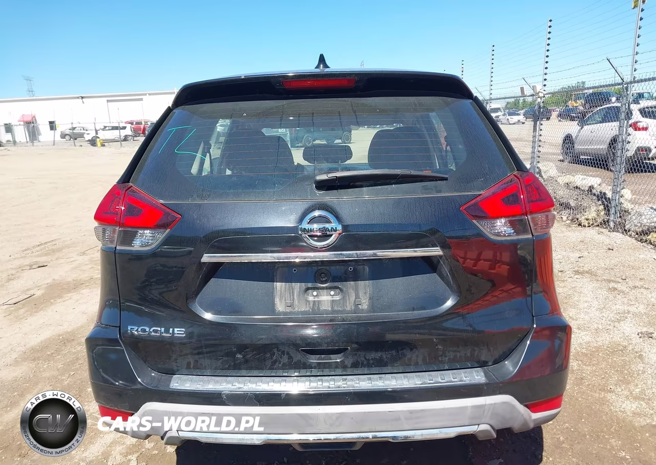 2018 Nissan Rogue S VIN:KNMAT2MT4JP513840 - 17