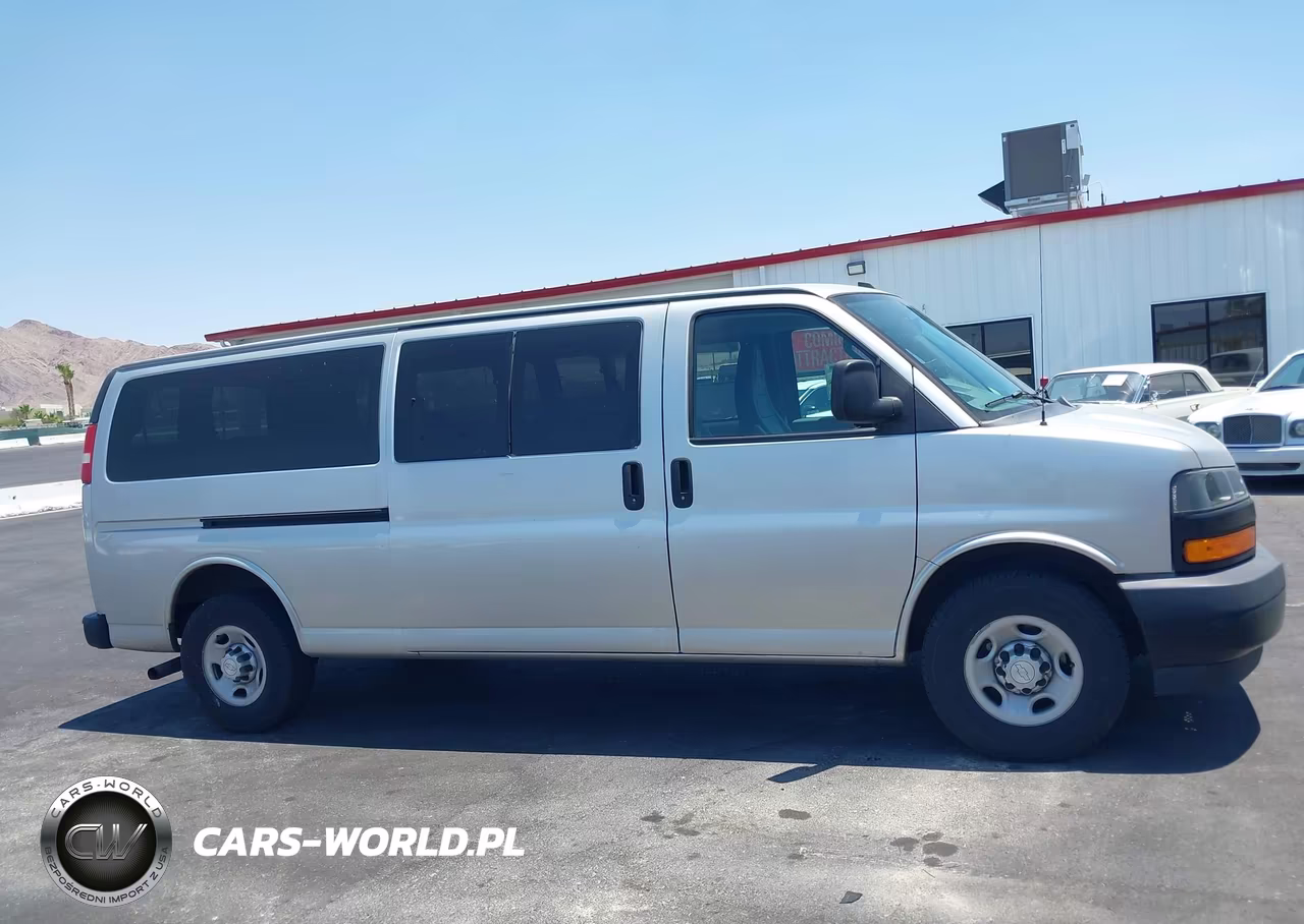 2018 Chevrolet Express 3500 Ls VIN:1GAZGNFG4J1273287 - 18