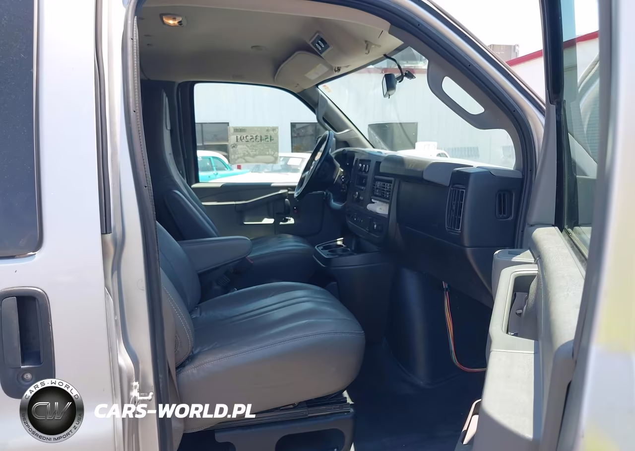 2018 Chevrolet Express 3500 Ls VIN:1GAZGNFG4J1273287 - 5