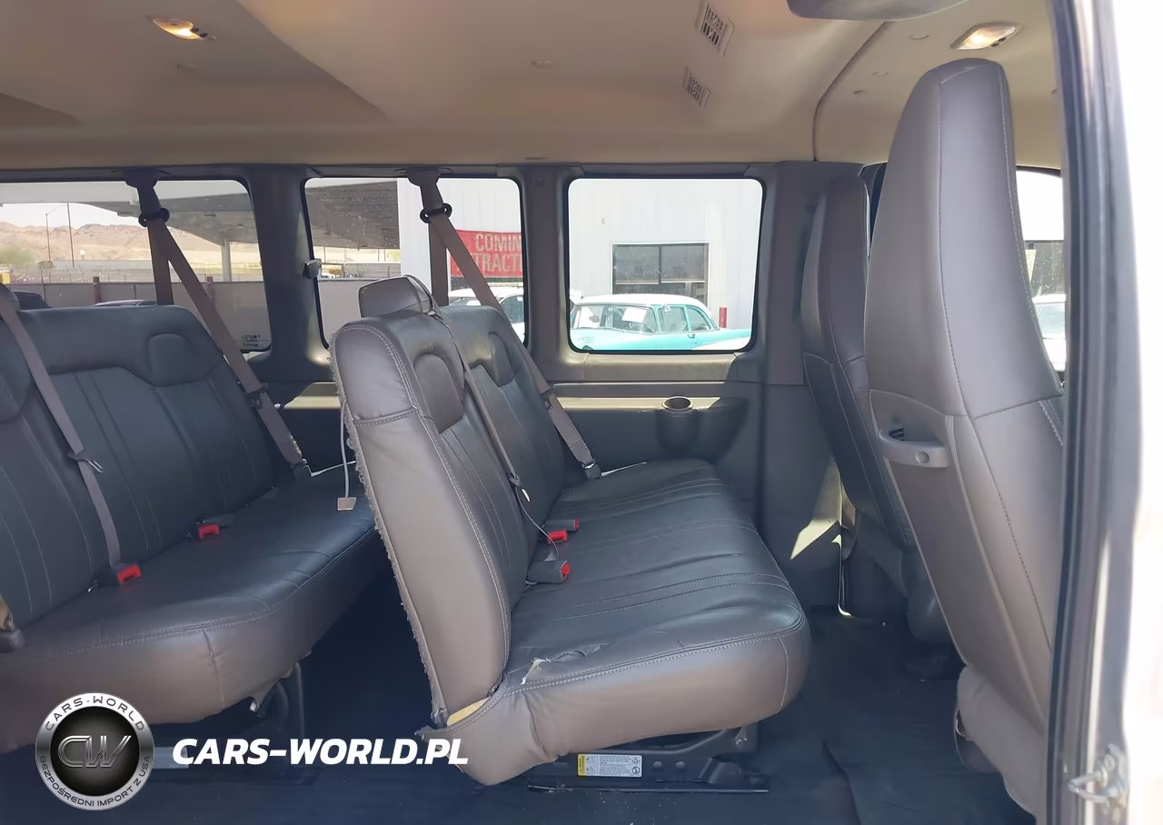 2018 Chevrolet Express 3500 Ls VIN:1GAZGNFG4J1273287 - 8