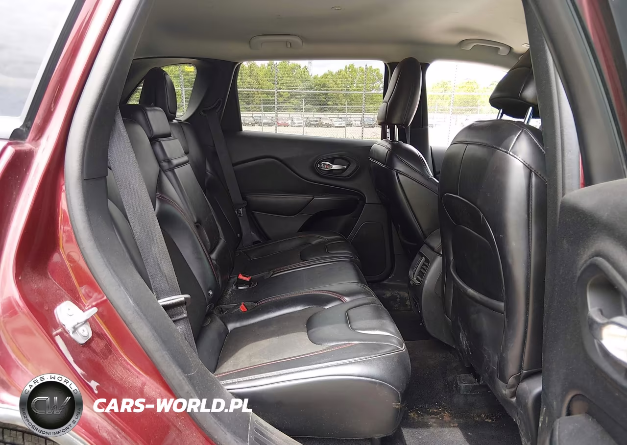 2019 Jeep Cherokee Trailhawk 4X4 VIN:1C4PJMBX9KD198148 - 8
