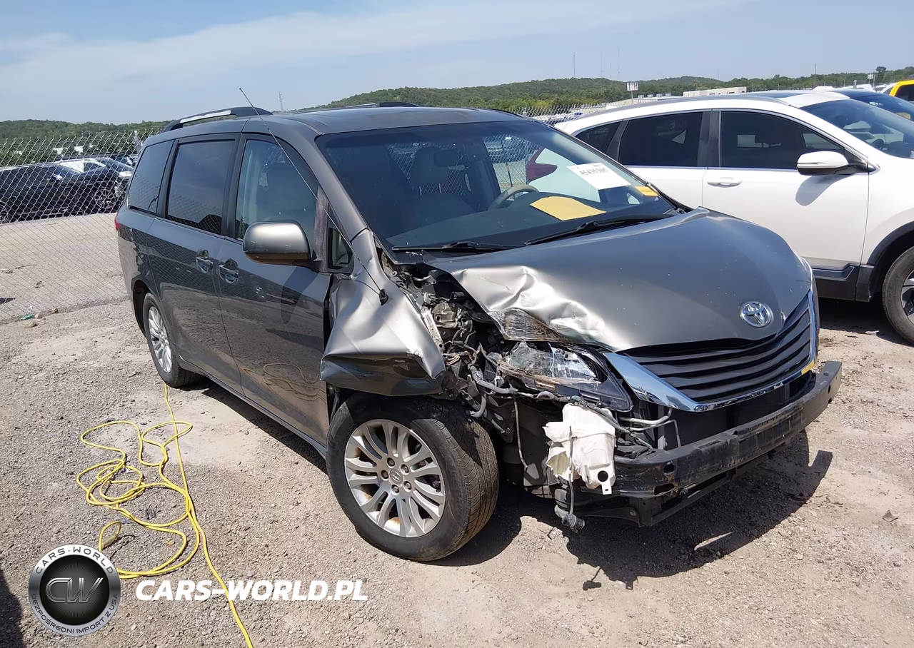 2011 Toyota Sienna Xle V6 – zdjęcie 1 z 17