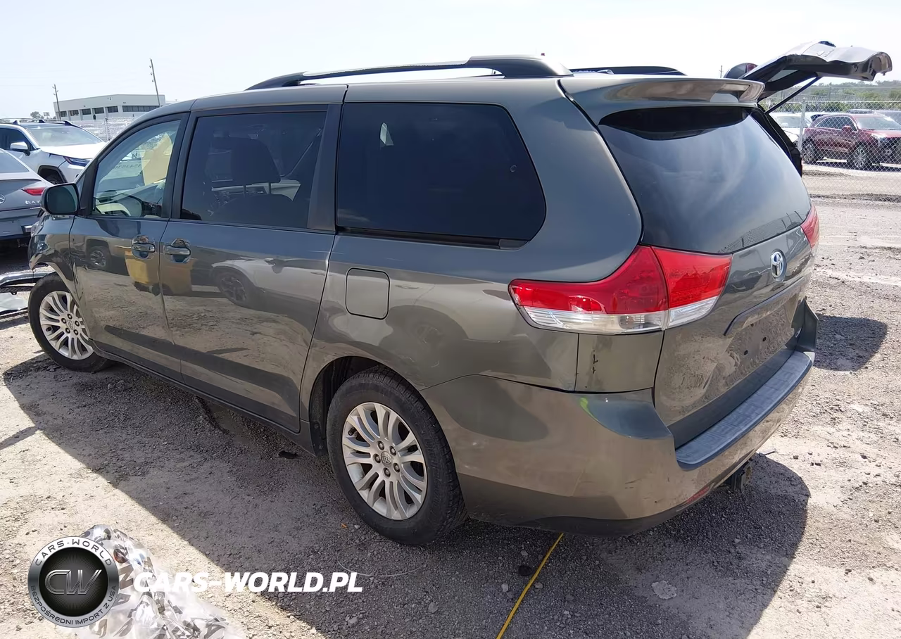 2011 Toyota Sienna Xle V6 VIN:5TDYK3DC4BS106177 - 3