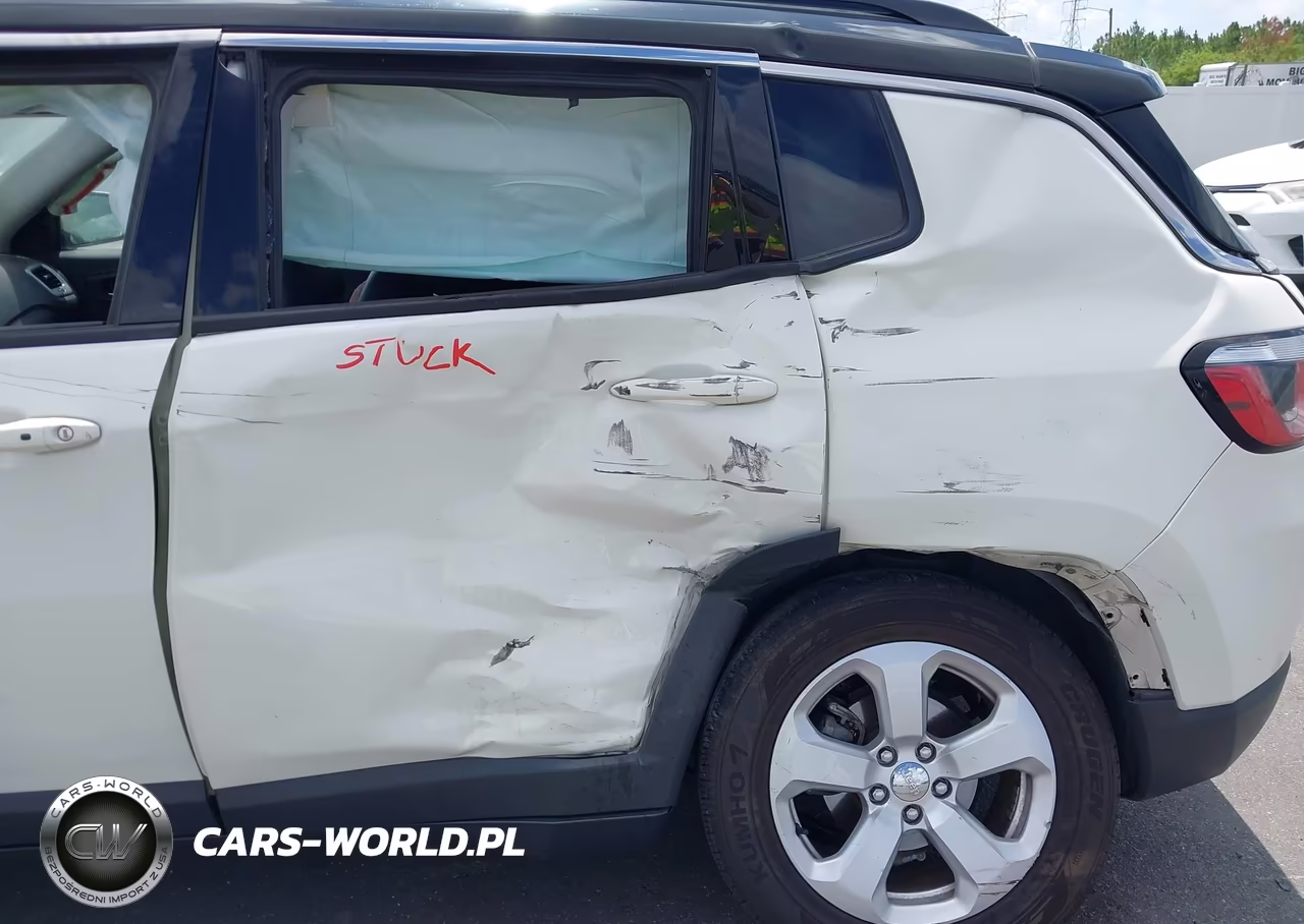 2019 Jeep Compass Latitude 4X4 VIN:3C4NJDBB3KT662220 - 6