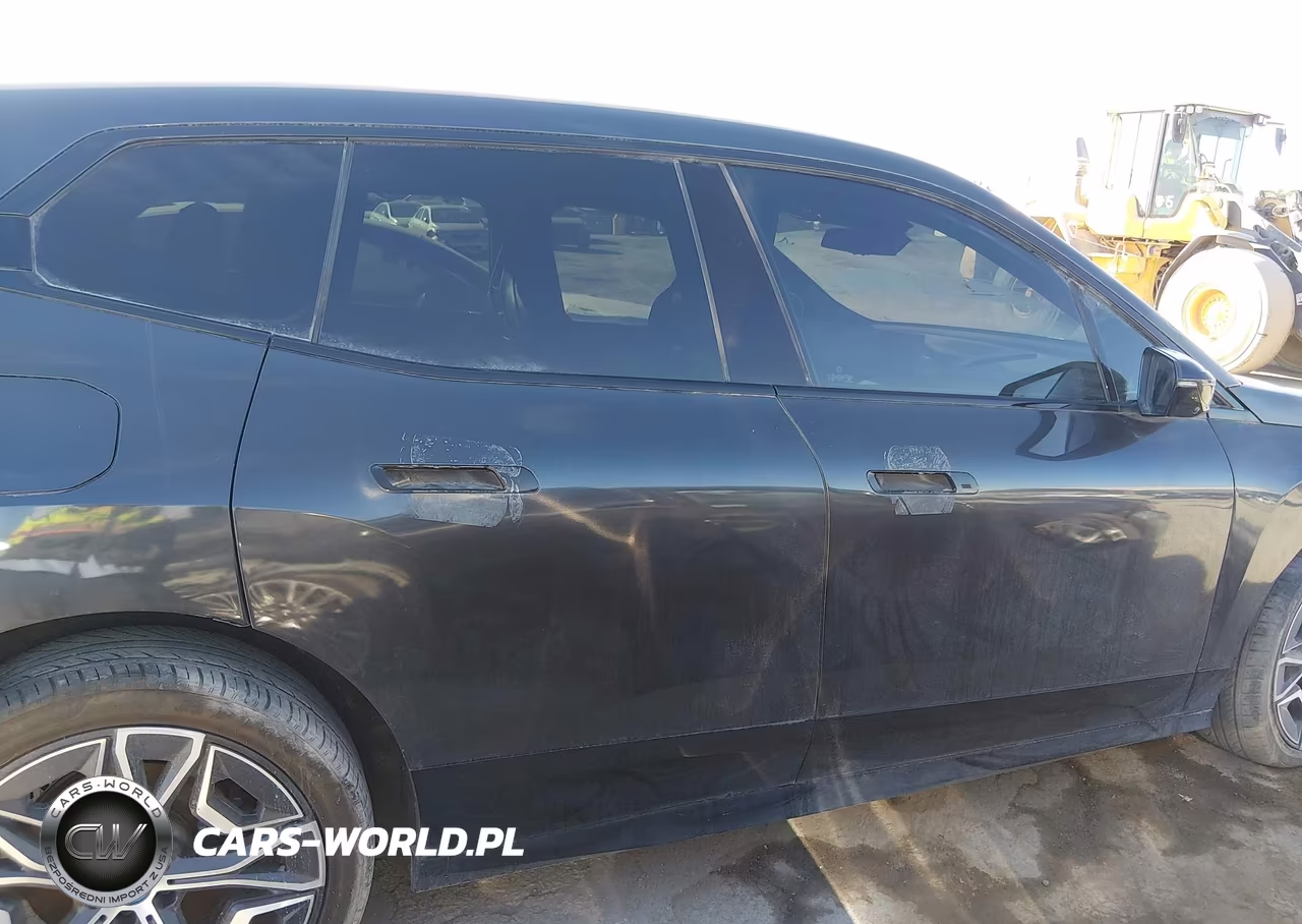 2024 BMW Ix xDrive50 VIN:WB523CF00RCR56045 - 13