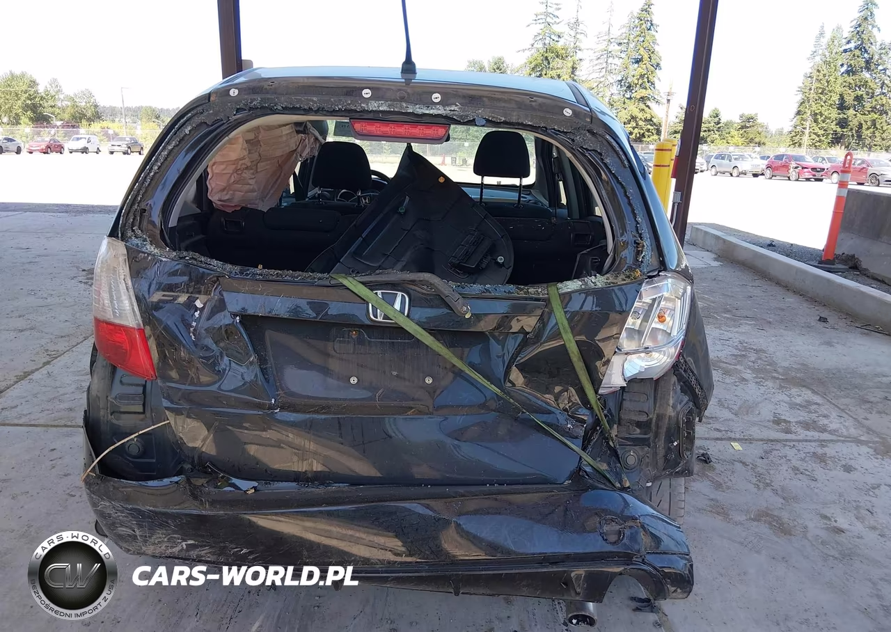 2010 Honda Fit Sport VIN:JHMGE8H40AS002213 - 17