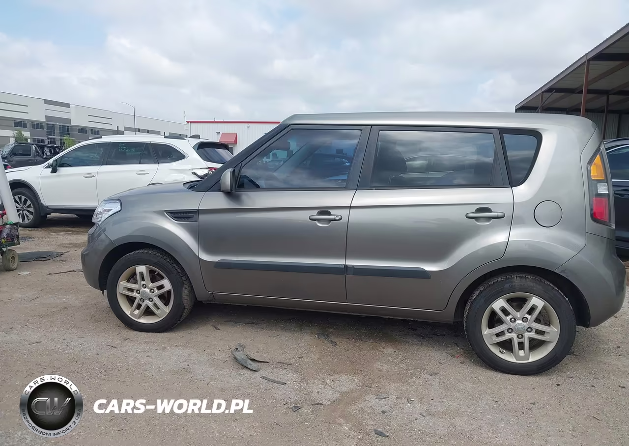 2011 Kia Soul + VIN:KNDJT2A27B7297477 - 14