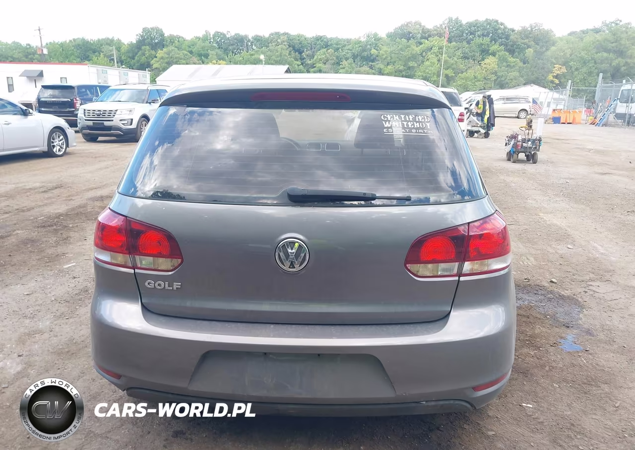 2010 Volkswagen Golf 2-Door VIN:WVWAA7AJ9AW273874 - 16