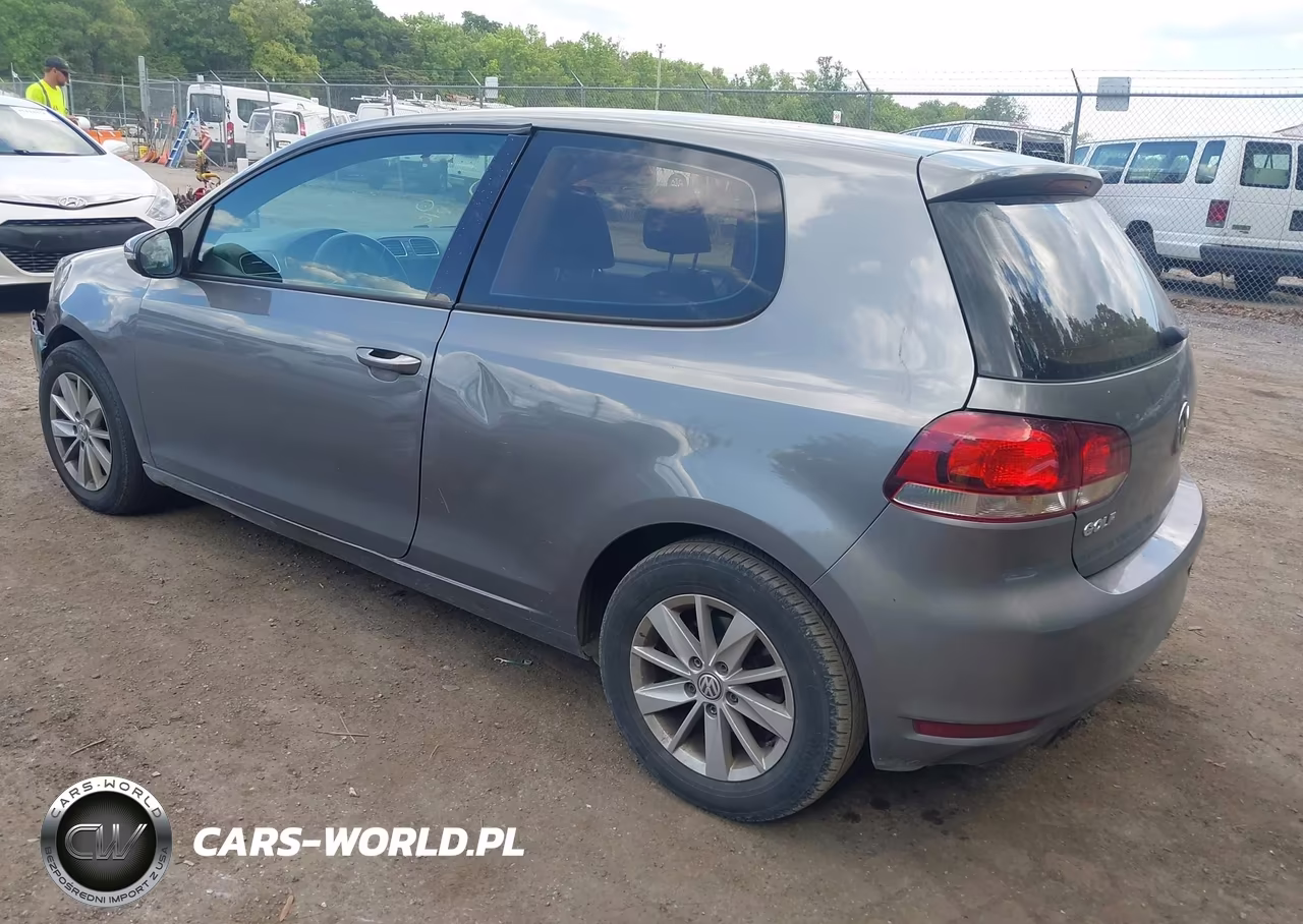 2010 Volkswagen Golf 2-Door VIN:WVWAA7AJ9AW273874 - 3