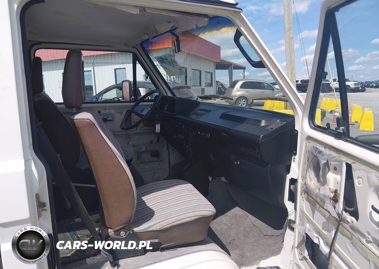 1987 Volkswagen Vanagon Campmobile VIN:WV2ZB0259HH097725 - 5
