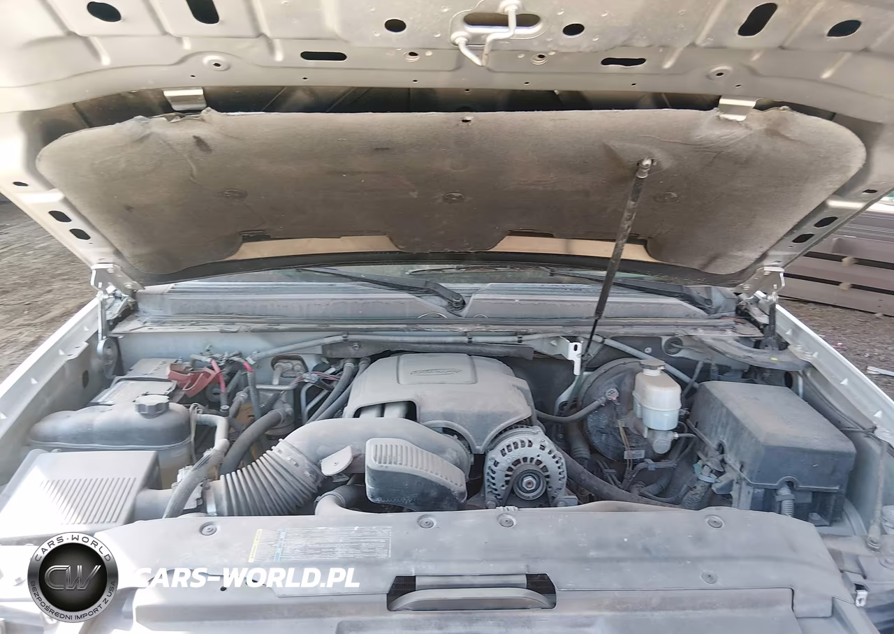 2010 Chevrolet Suburban 1500 Ls VIN:1GNUCHE09AR282935 - 10